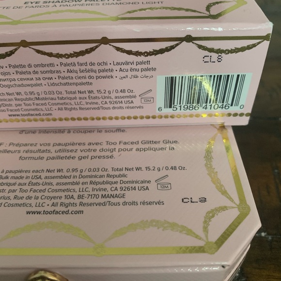 Too Faced Pretty Rich Eyeshadow Palette - Picture 15 of 16